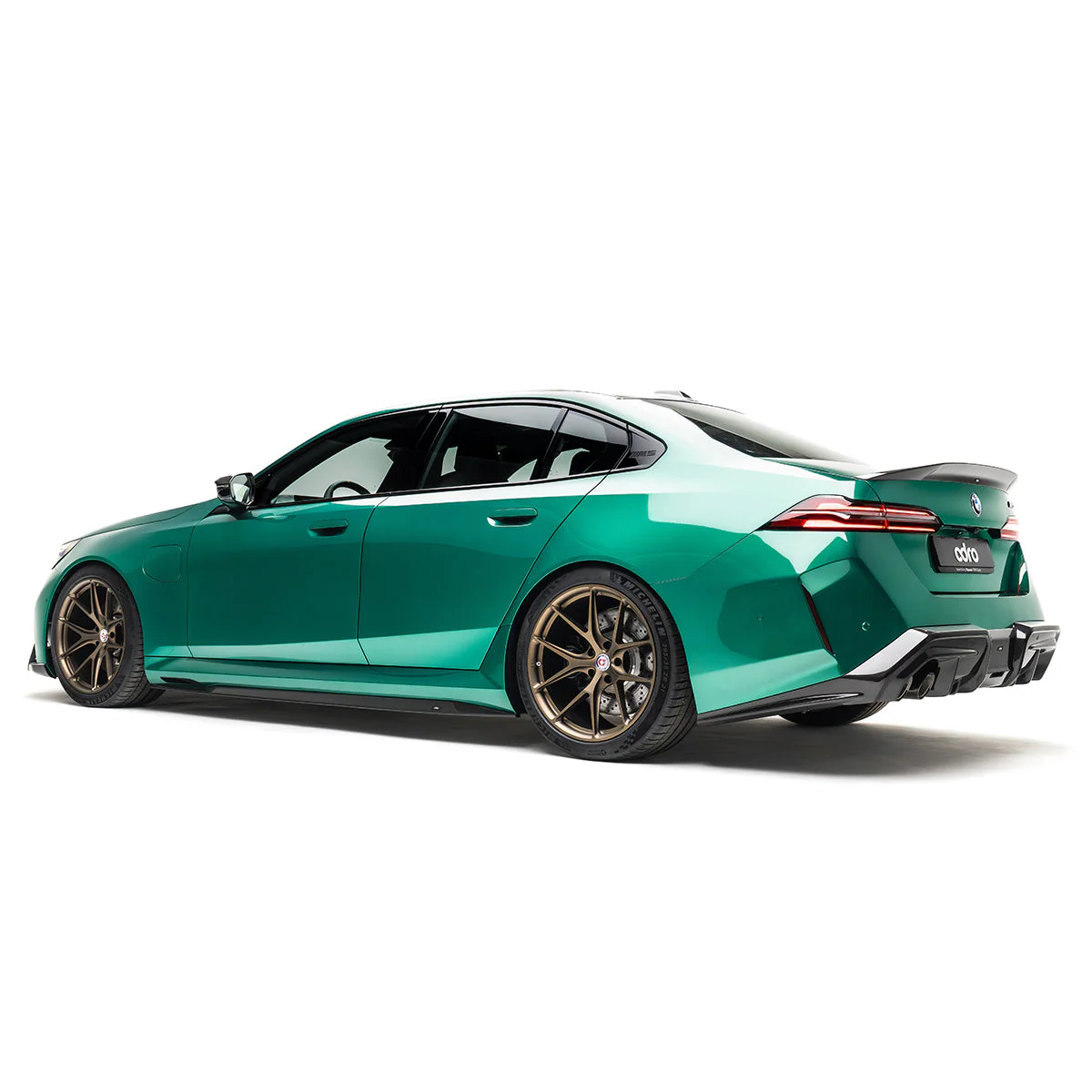 BMW G90 M5 PREPREG SIDE SKIRTS - Image 3