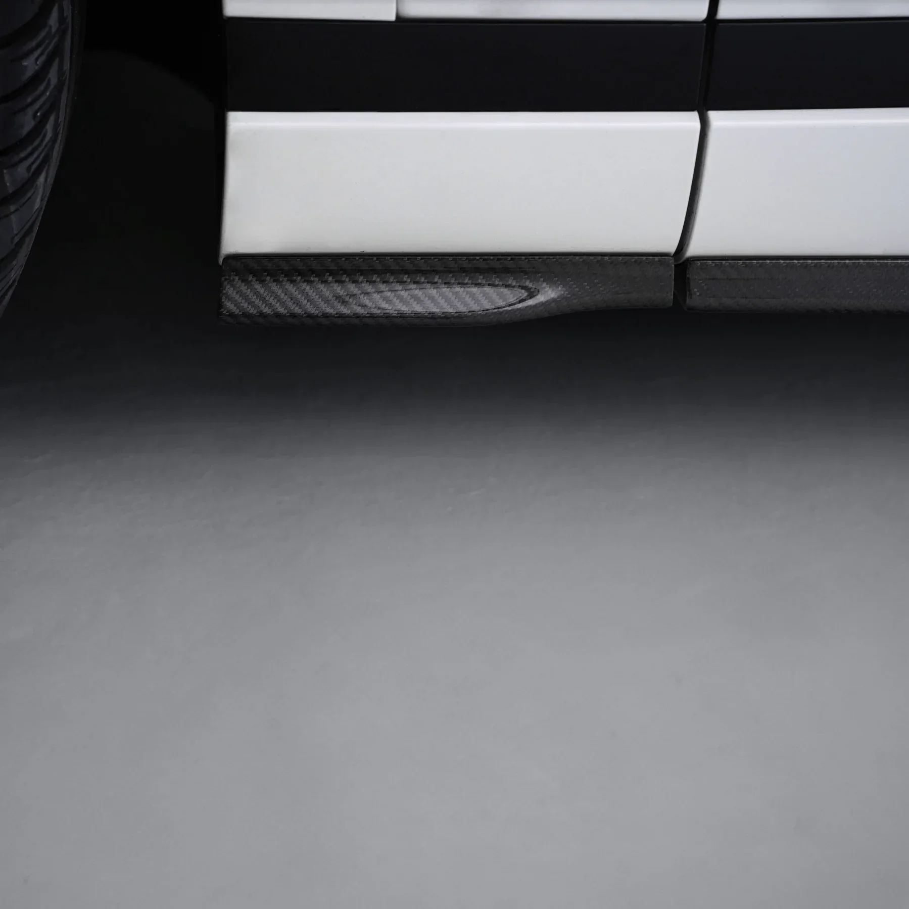 GENESIS GV70 CARBON FIBER SIDE SKIRTS - Image 6