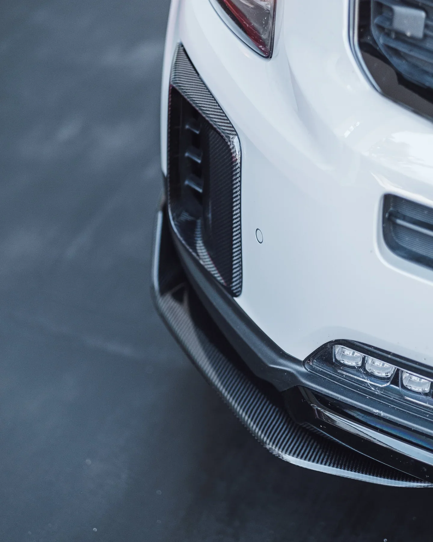KIA TELLURIDE CARBON FIBER FRONT LIP - Image 2