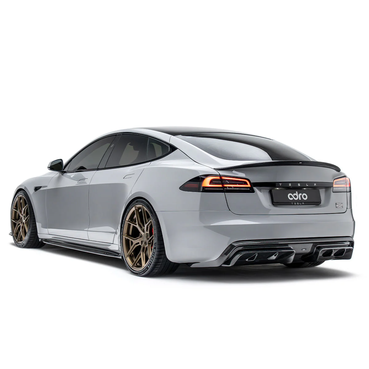 TESLA MODEL S PLAID PREPREG REAR DIFFUSER - Image 4